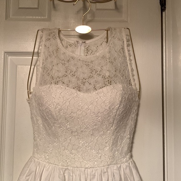 Speechless Floral Print on White Dress Size 3 #37 - Picture 2 of 9